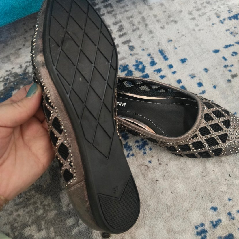 taşlı gri renk yanları transparan pencere detaylı babet - Görsel 3