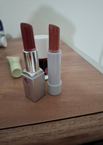 Dört Parça Makyaj Ürünü Seti - Görsel 2