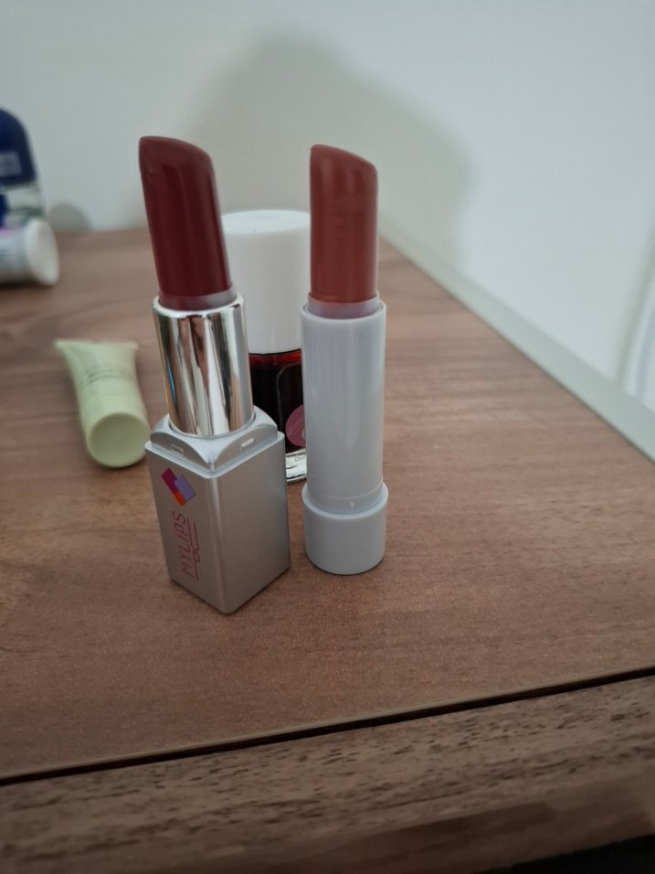 Dört Parça Makyaj Ürünü Seti - Görsel 2