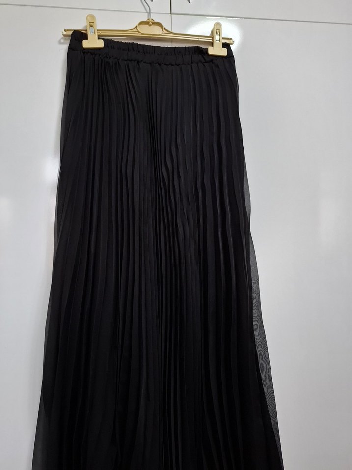 Siyah Pilili Uzun Kadın Etek - Görsel 4