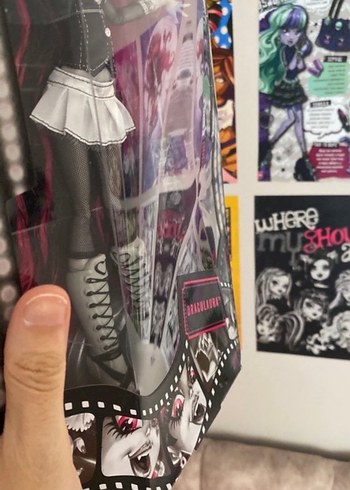 Beden Monster High Draculaura Reel Drama