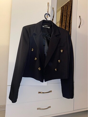 Siyah düğmeli blazer ceket