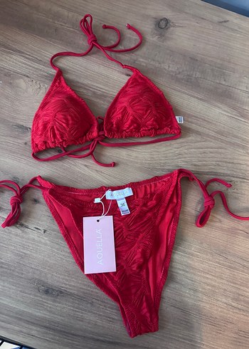36 Beden Aquella Kırmızı Üçgen Bikini Takım
