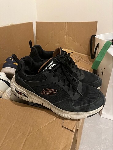 Skechers 42 fiyat teklif etmeyin