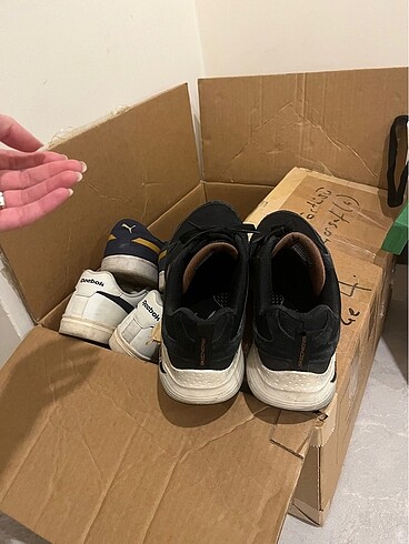42 Beden siyah Renk Skechers 42 fiyat teklif etmeyin