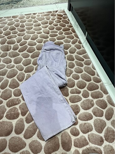s Beden mor Renk Yüksek. Bel bol paça pantolon