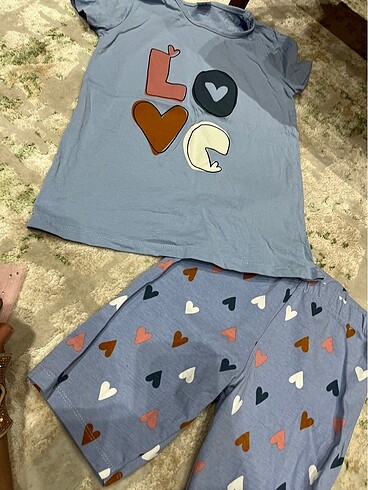 Lc waikiki marka kız çocuk tshirt tayt takım