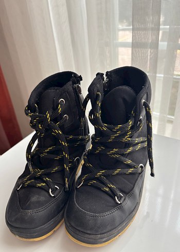 Siyah Kadın Kemerli Dolgu Topuk Bot - Görsel 4