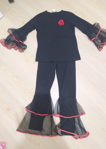 Kız çocuk Siyah Fırfırlı İspanyol Kollu Takım - Görsel 2