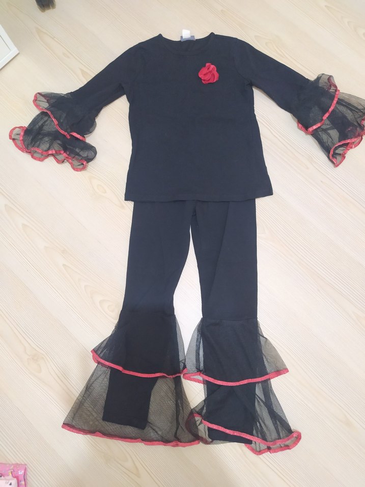 Kız çocuk Siyah Fırfırlı İspanyol Kollu Takım - Görsel 2