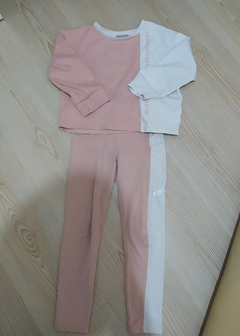 Kızlar için Pembe ve Beyaz Eşofman Takımı - Görsel 2