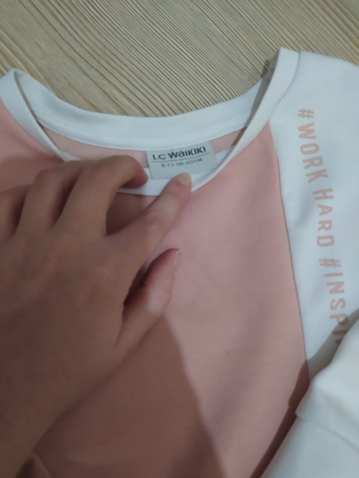 Kızlar için Pembe ve Beyaz Eşofman Takımı - Görsel 3