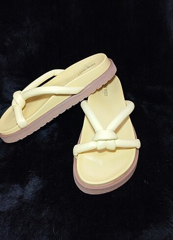 38 Beden sarı Renk Ninewest marka yeni sezon