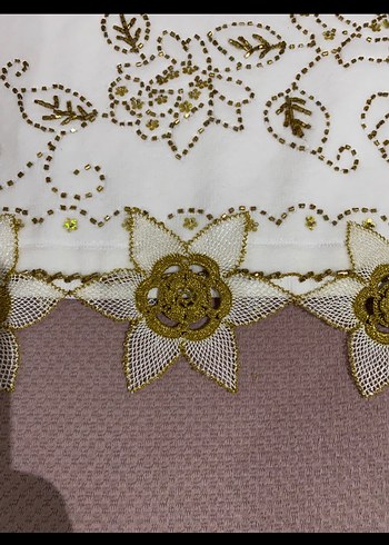 Nakışlı Beyaz Havlu - Görsel 3