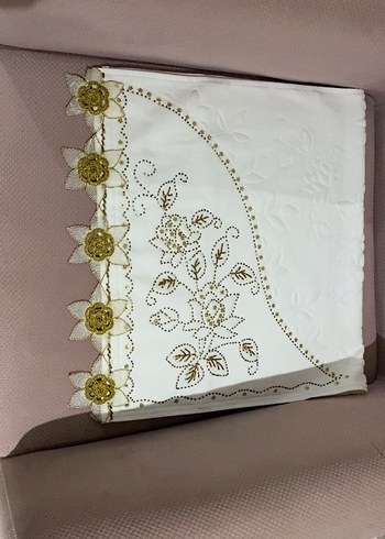 Nakışlı Beyaz Havlu - Görsel 6