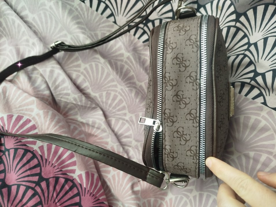 Guess çanta - Görsel 4