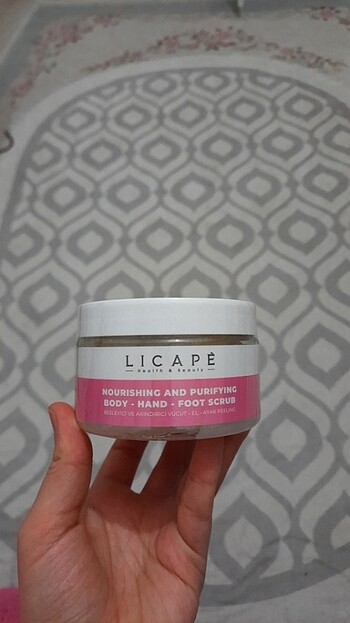 Lipace vücut peeling