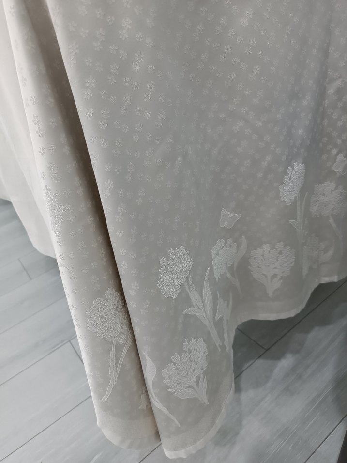 Madame Coco Açık Gri 160x300 Masa Örtüsü - Görsel 4