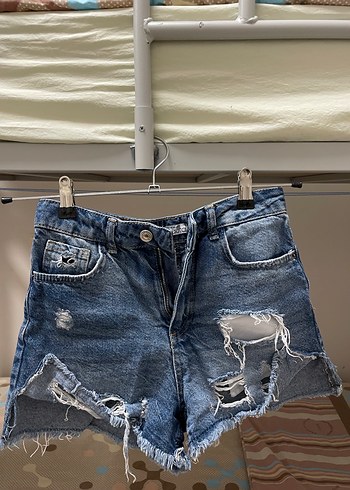 Kadın Mavi Yırtık Denim Mini Şort - Görsel 2
