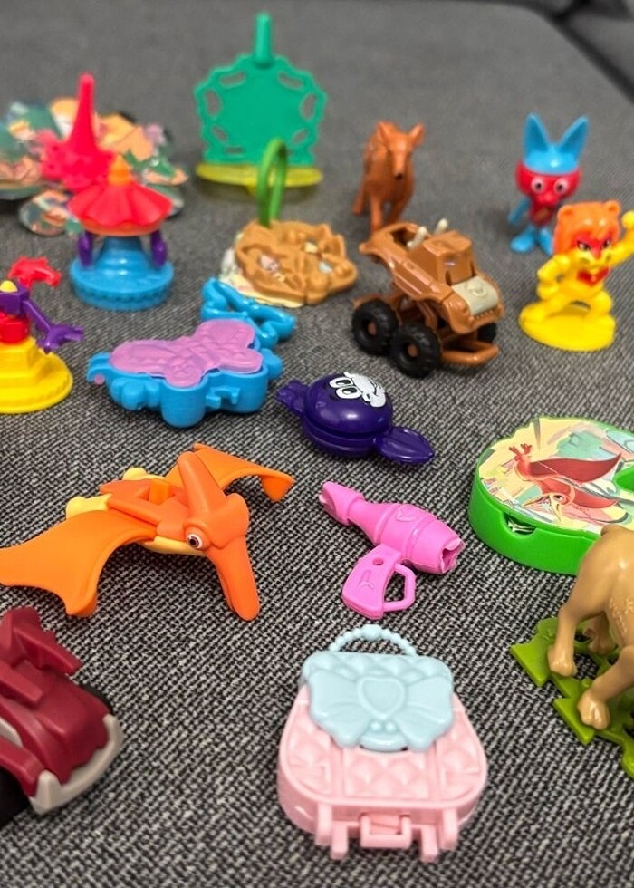 Kinder ve ozmo sürpriz yumurta oyuncak  - Görsel 2