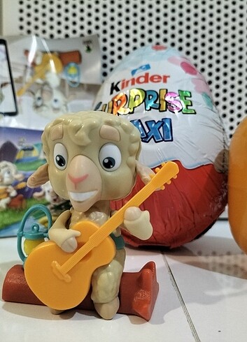  Kinder Maxi Oyuncak 