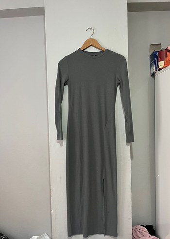 Zara Gri Yüksek Yakalı Uzun Kollu Uzun Elbise