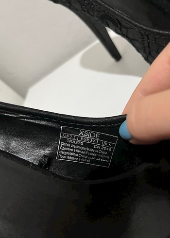 39 Beden Siyah Dantel İşlemeli Stiletto Topuklu Ayakkabı