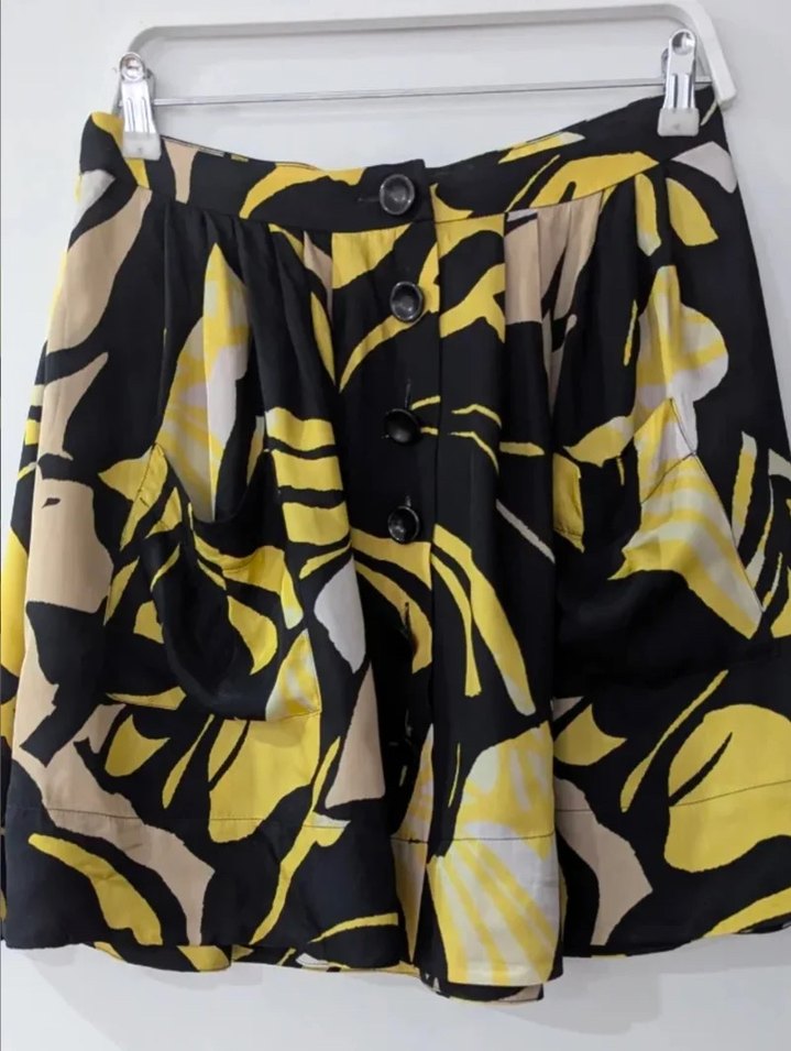 Sarı Siyah Düğmeli Mini Etek - Görsel 2