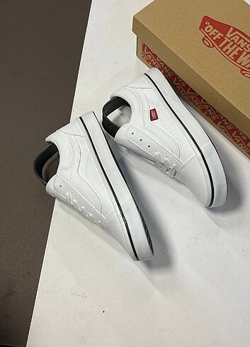 VANSS SNEAKER 