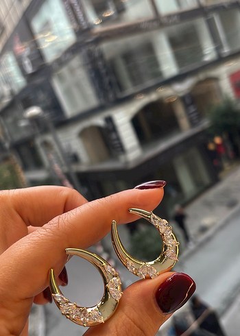 Diğer 14k Altin Tonlu Tasli Yarim Ay Halka Kupe