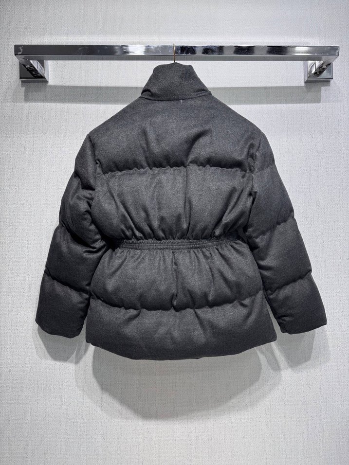 Prada kadın mont - Görsel 2