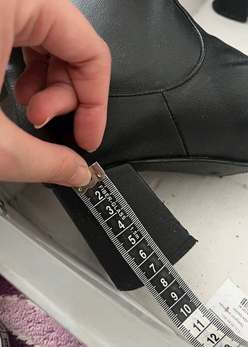 38 Beden siyah Renk Derimod Topuklu Siyah Deri Çizme