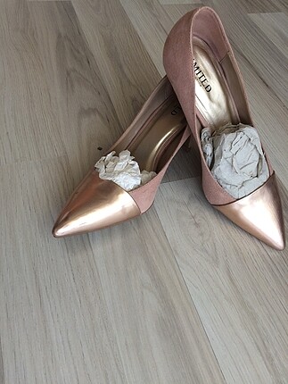 Rose gold stiletto