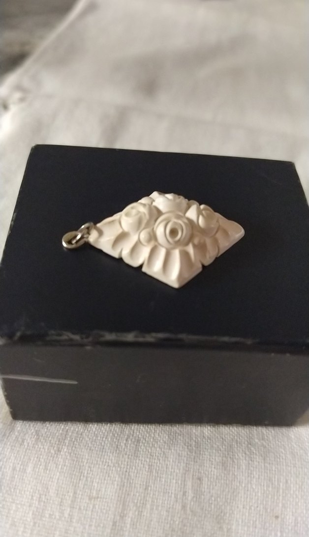 Lüle Taşı Beyaz Boncuklu Kadın Kolye Ucu - Görsel 4