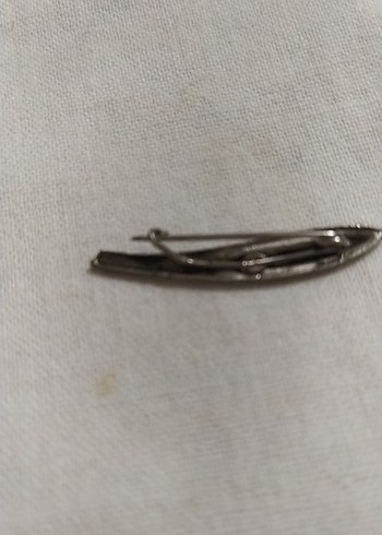 Bej Parlak Boncuklu Yılan Desenli Broş - Görsel 4