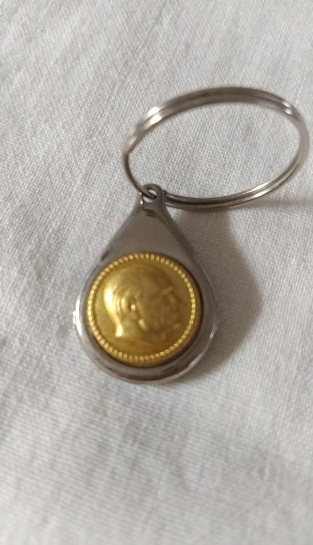 Atatürk  büstlü  vintage altın renkli kolye ucu - Görsel 2