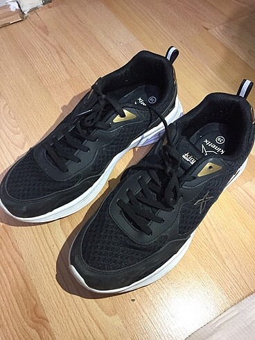 Unisex spor ayakkabı