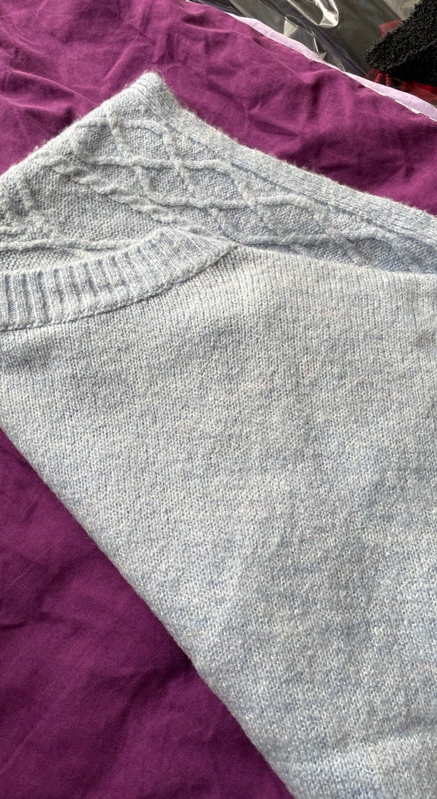Gri V Yaka Örgü Kadın Süveter - Görsel 4
