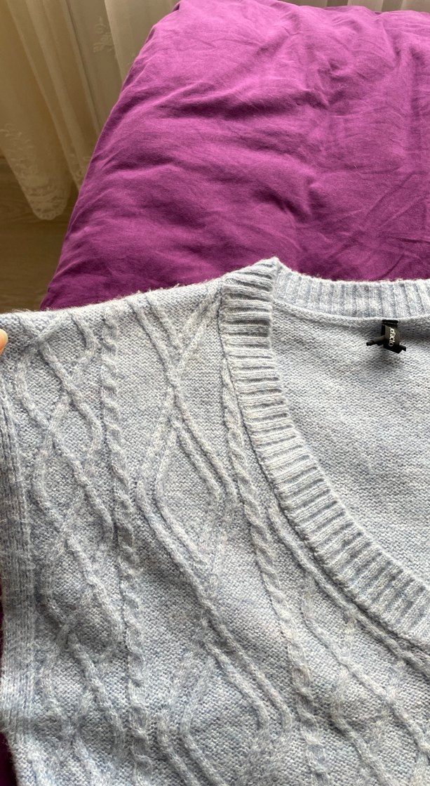 Gri V Yaka Örgü Kadın Süveter - Görsel 3