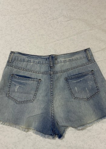 Gri Yıkamalı Kadın Jean Şort - Görsel 2