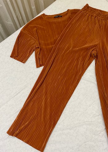 Kadın Kahverengi Pilili Rahat Eşofman Takımı - Görsel 4