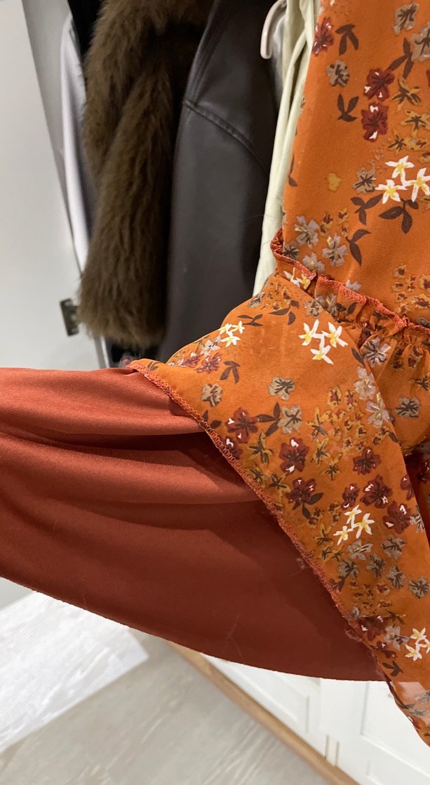 Drapeli Uzun Kollu V Yaka Midi Elbise - Görsel 2