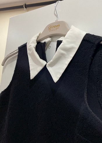 Siyah Beyaz Yakalı Kolsuz Midi Elbise - Görsel 2