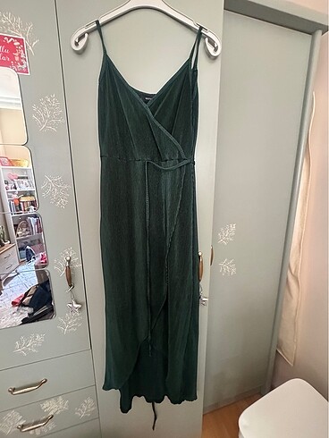 Zara Yeşil midi boy gece elbisesi