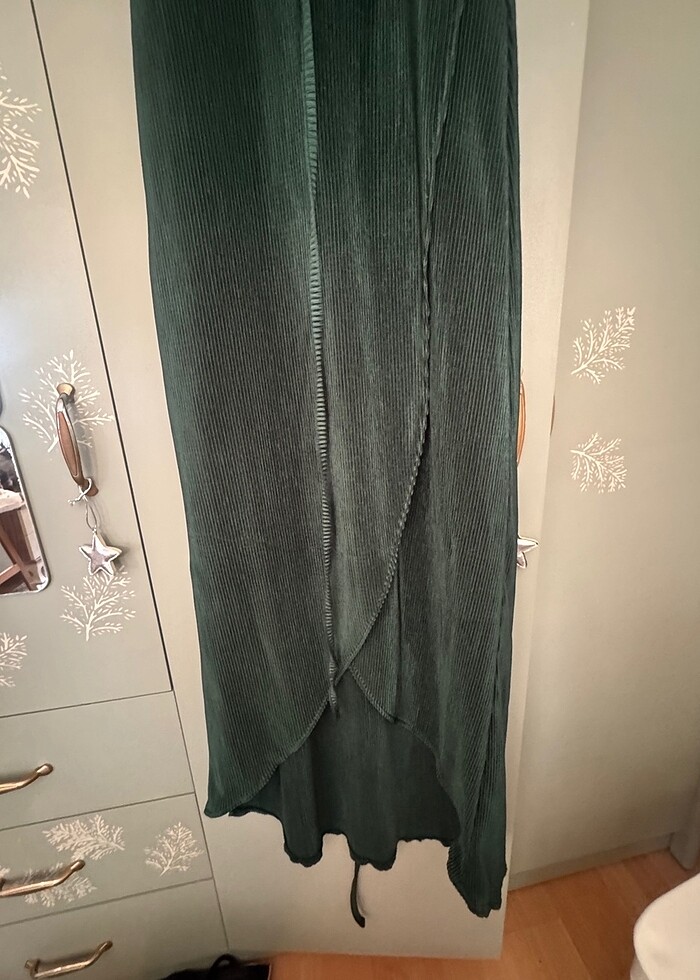 Yeşil midi boy gece elbisesi - Görsel 5