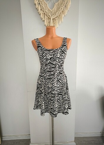 s Beden H&M zebra desen elbise