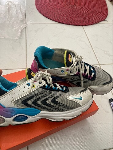 35 Beden Nike spor ayakkabı
