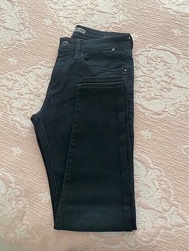 Mavi black pantolon