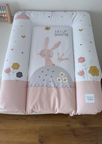 Pembe Baskılı Bebek Alt Açma Minderi - Görsel 2