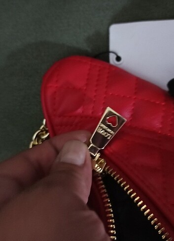  Beden Love moschino çanta sıfırdır yurt dışından alınmıştır hiç kullan
